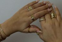 Kombinasi Aksesori Yang Cocok Untuk Berbagai Jenis Outfit